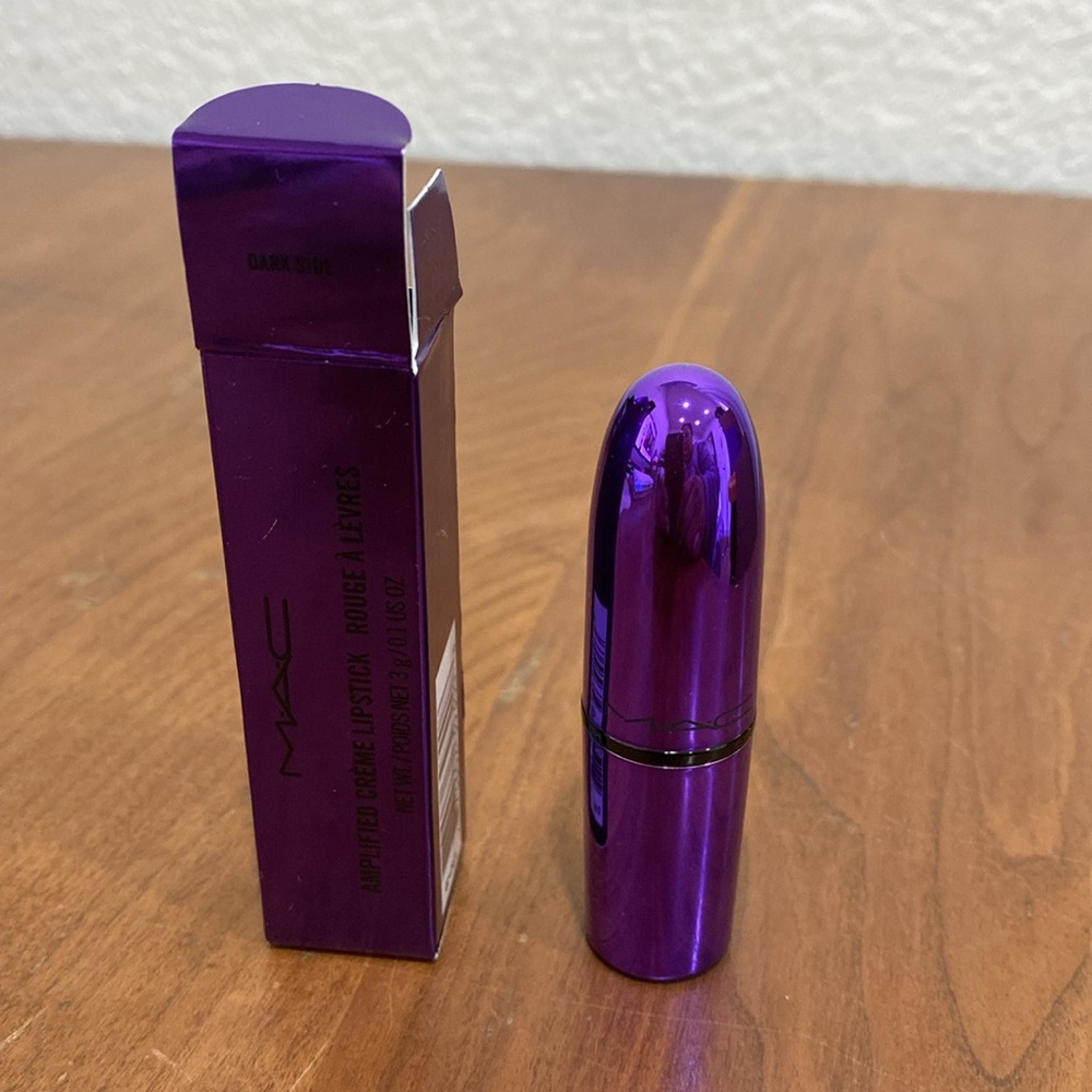 NWOT MAC Amplified Crème Semi Lustrous Full Coverage Lipstick Dark Side 0.1 oz - Picture 3 of 4